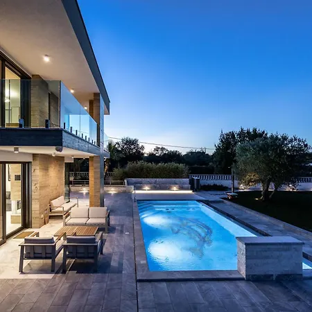 Luxury Con Brio Villa Pomer