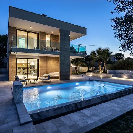 Villa Luxury Con Brio *