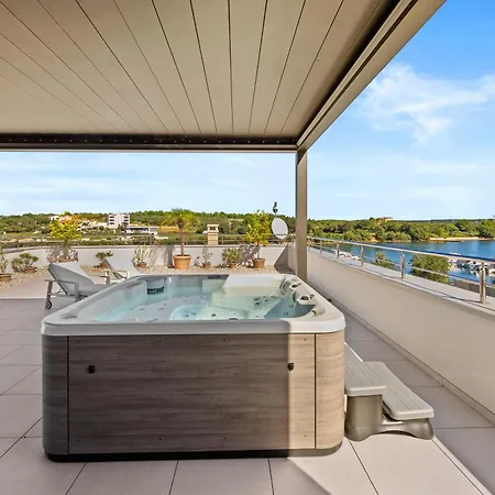 Luxury Con Brio Villa Pomer