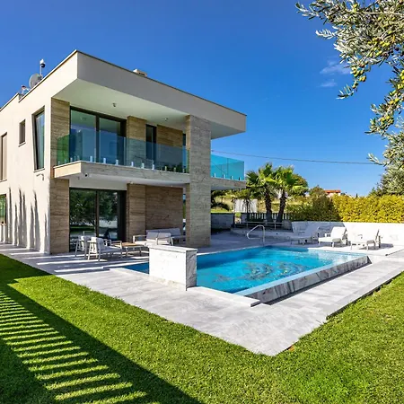 Luxury Con Brio Villa Pomer