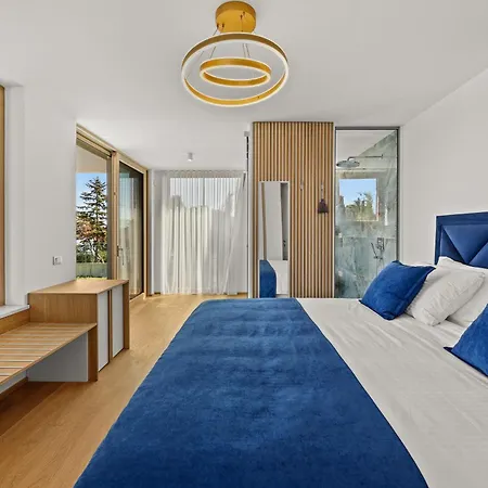 Villa Luxury Con Brio Pomer