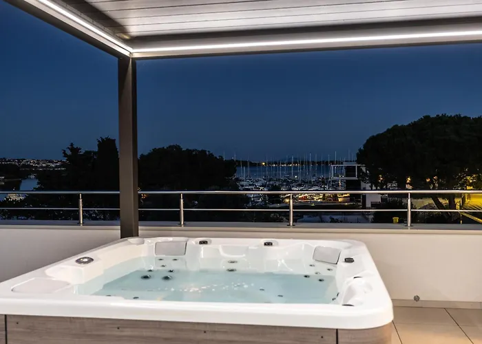 Villa Luxury Con Brio Pomer