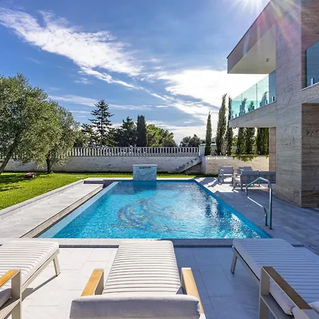 Luxury Con Brio Villa Pomer