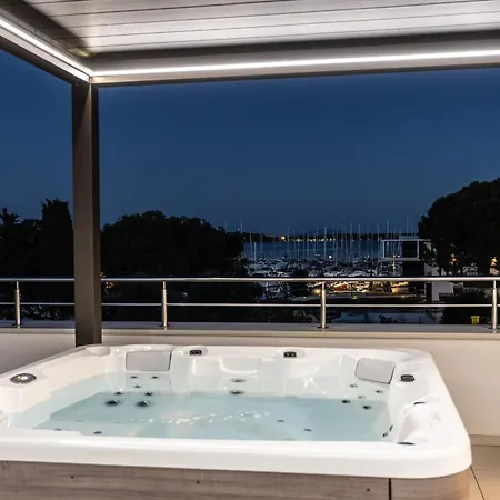 Villa Luxury Con Brio Pomer