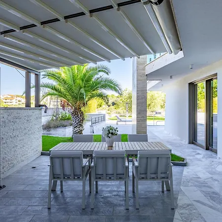 Villa Luxury Con Brio