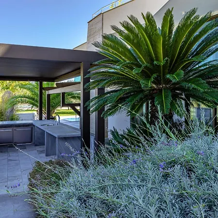 Luxury Con Brio Villa Pomer
