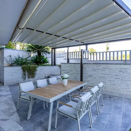 Luxury Con Brio Pomer