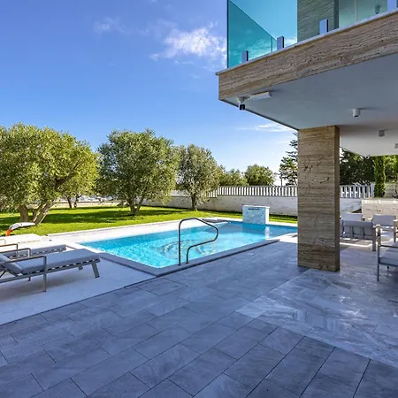 Luxury Con Brio * Pomer